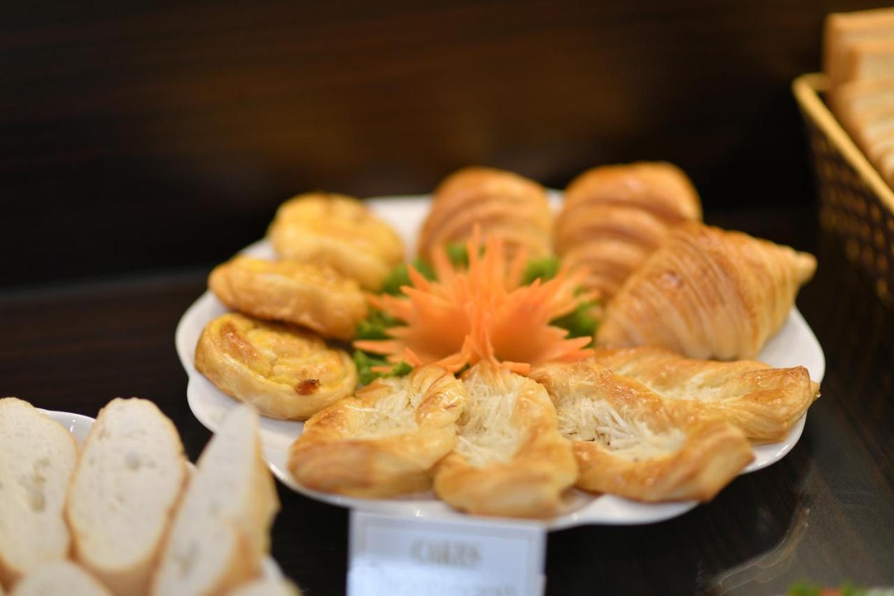 Hanoi Elpis Hotel & Spa Bagian luar foto