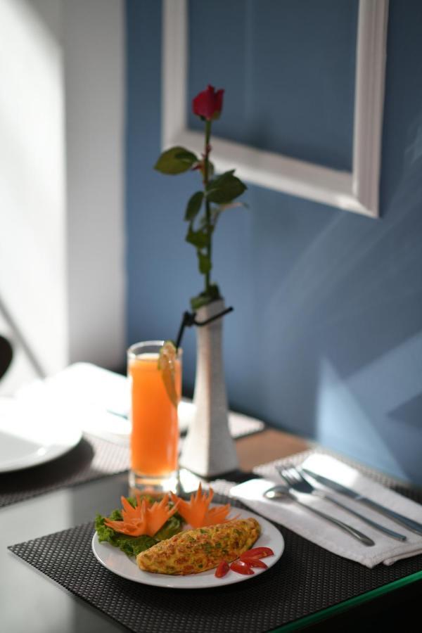 Hanoi Elpis Hotel & Spa Bagian luar foto
